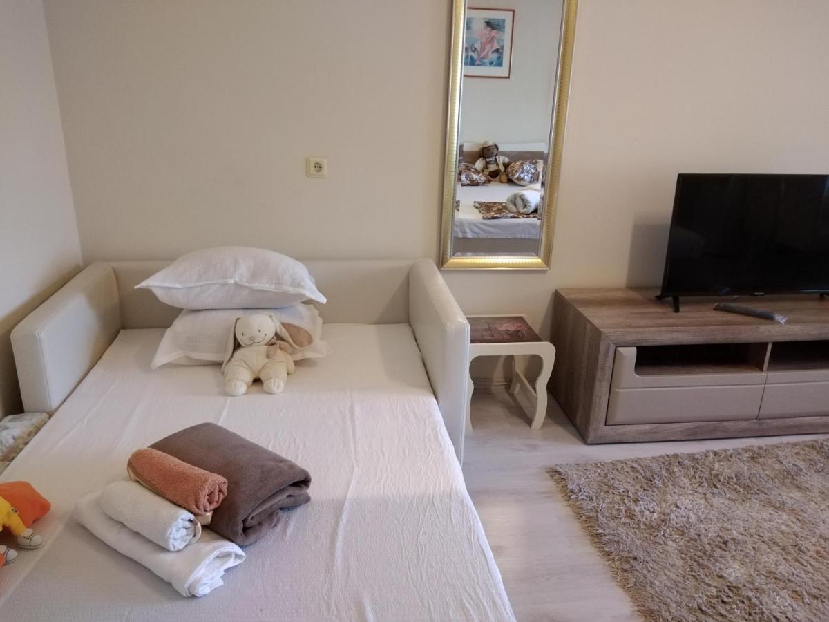 Къща За Гости Синьо Лято Pomorie Buitenkant foto